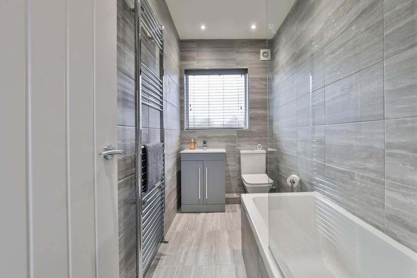 Magnificent, Renovated Whole House With Garden Villa Sheffield Exterior photo