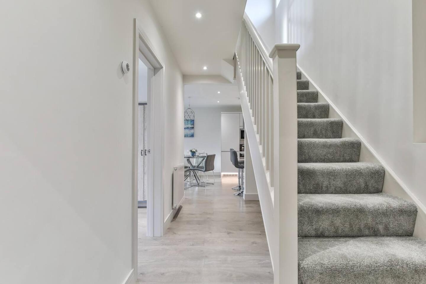 Magnificent, Renovated Whole House With Garden Villa Sheffield Exterior photo